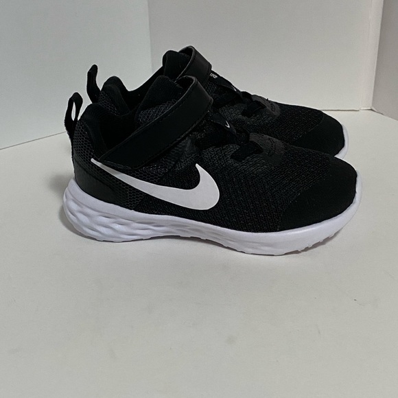 Nike Revolution 6 Good Condition Toddler 8C - Picture 10 of 14